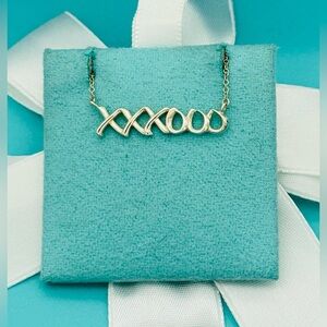 Tiffany & Co XXXOOO sterling silver necklace Picasso retired